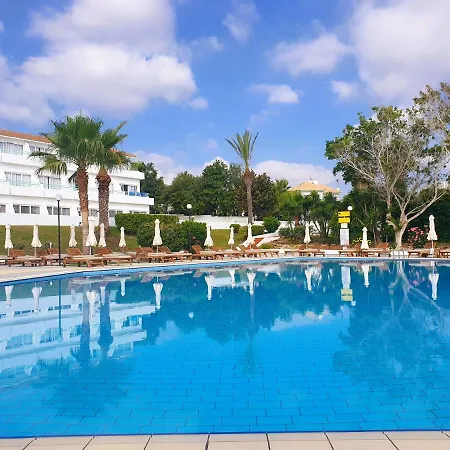 Hotel Adelais Bay